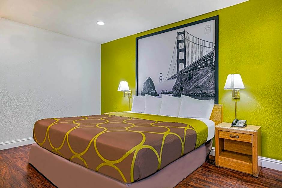 Super 8 by Wyndham Auburn