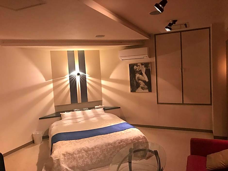 Hotel Tiffany (Adult Only)