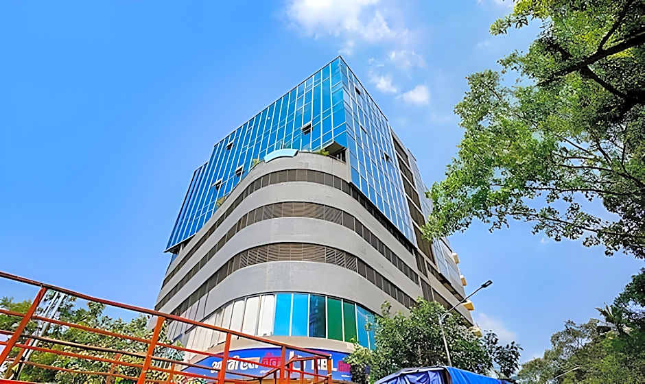 FabHotel Azure - Nr. Mumbai International Airport