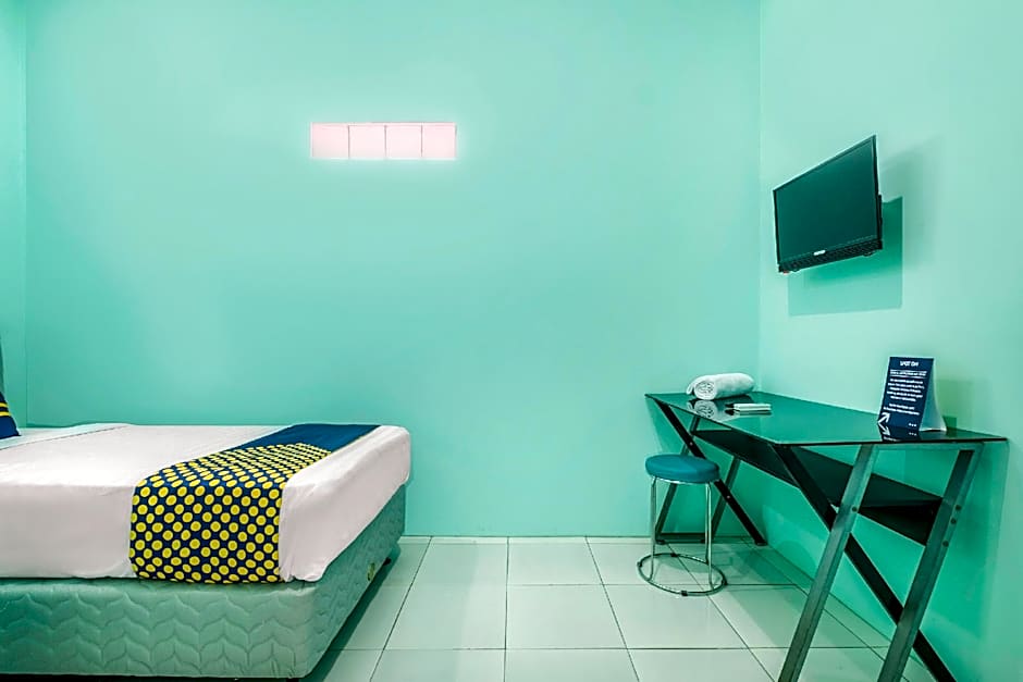 OYO Life 1889 Mbuahpage