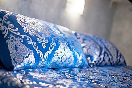 Queen Room with Spa Bath