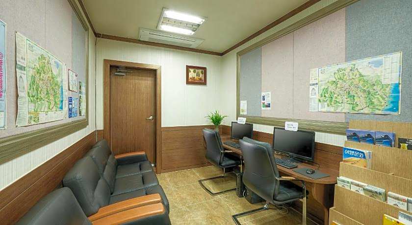 Gyeongju GG Tourist Hotel