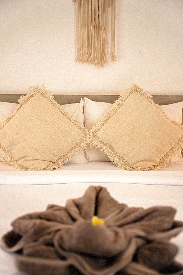 Suku Lifestyle Hotel & Villas