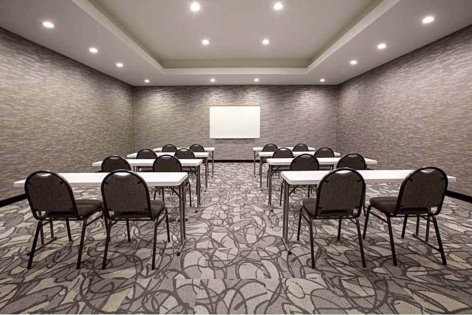 La Quinta Inn & Suites by Wyndham Amarillo Airport