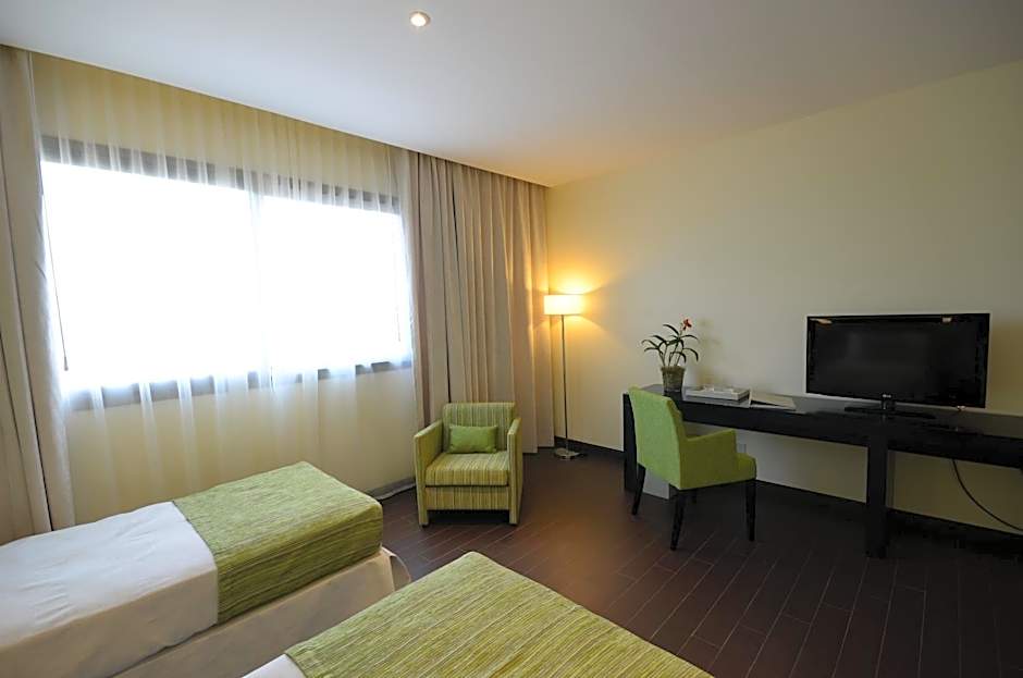 Grand Crucero Hotel