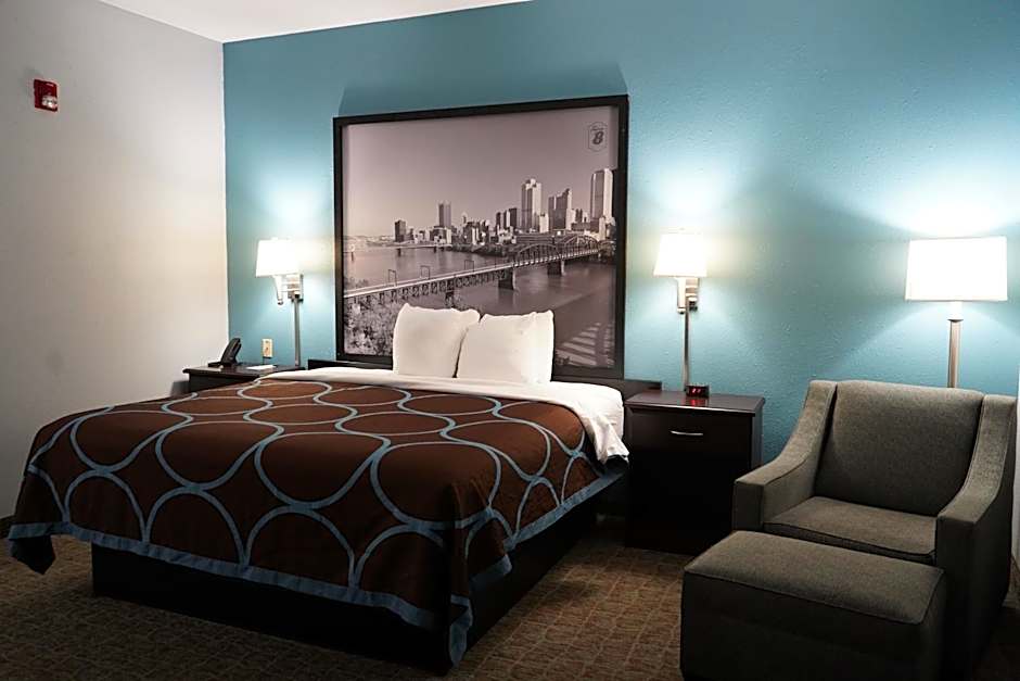 Super 8 by Wyndham Grove City
