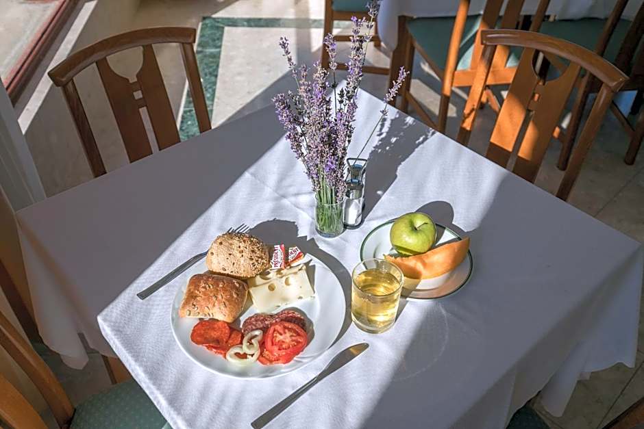 Hello Balcsi Apartmanház