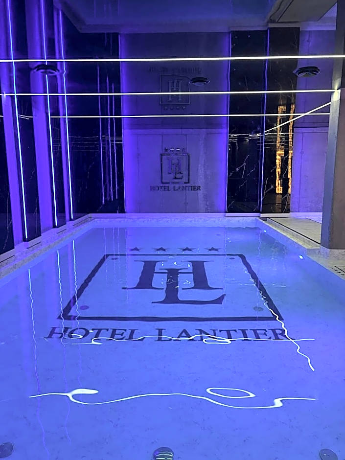 Apartamenty Katowice by Lantier - Swimming Pool Zone