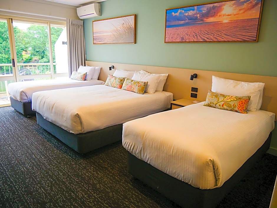 Nightcap at Hinterland Hotel Nerang