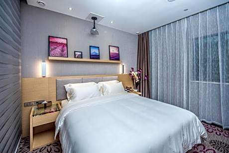 Deluxe King size bed Room