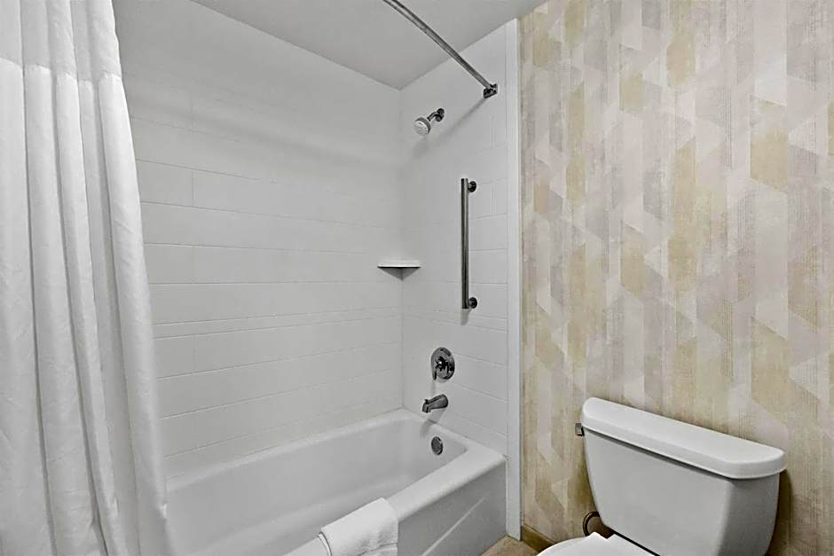 Hampton Inn By Hilton And Suites Lancaster