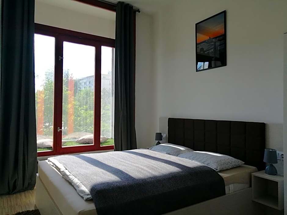 Zoom-Budapest Apartments