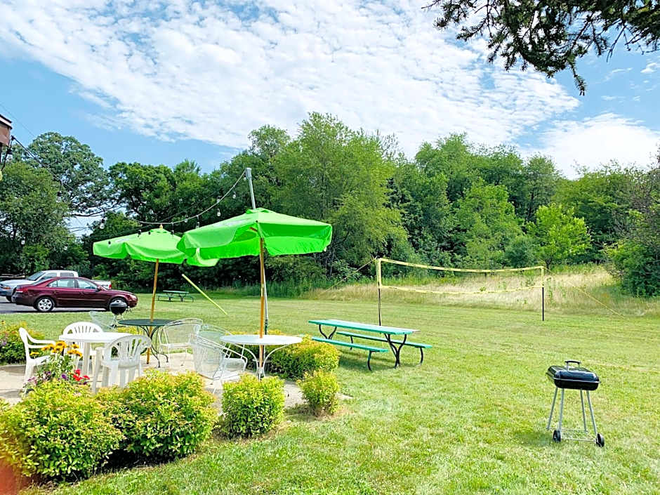 The Crossroads Motel