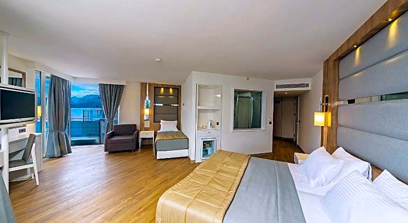 Poseidon Hotel - Adult Only