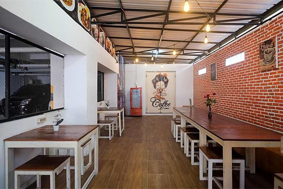 Red Orchid Hotel by Sajiwa