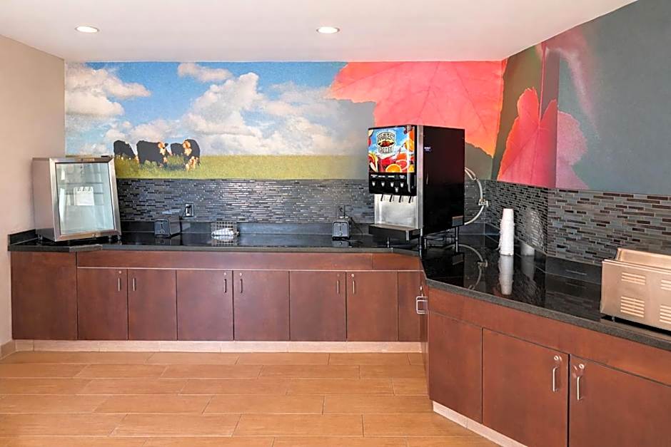 Comfort Inn & Suites Texas City I-45