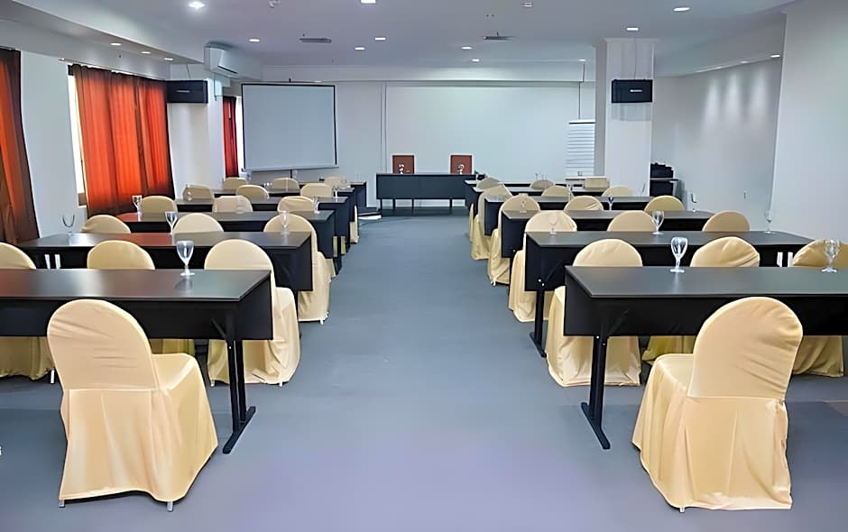 Abadi Hotel Convention Center