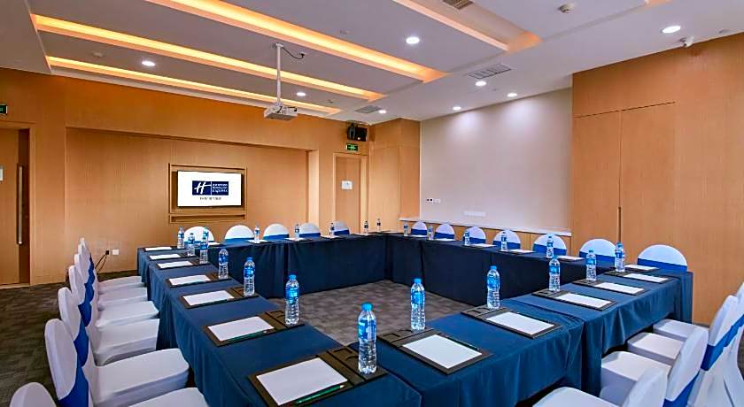 Holiday Inn Express Luoyang Yichuan By IHG