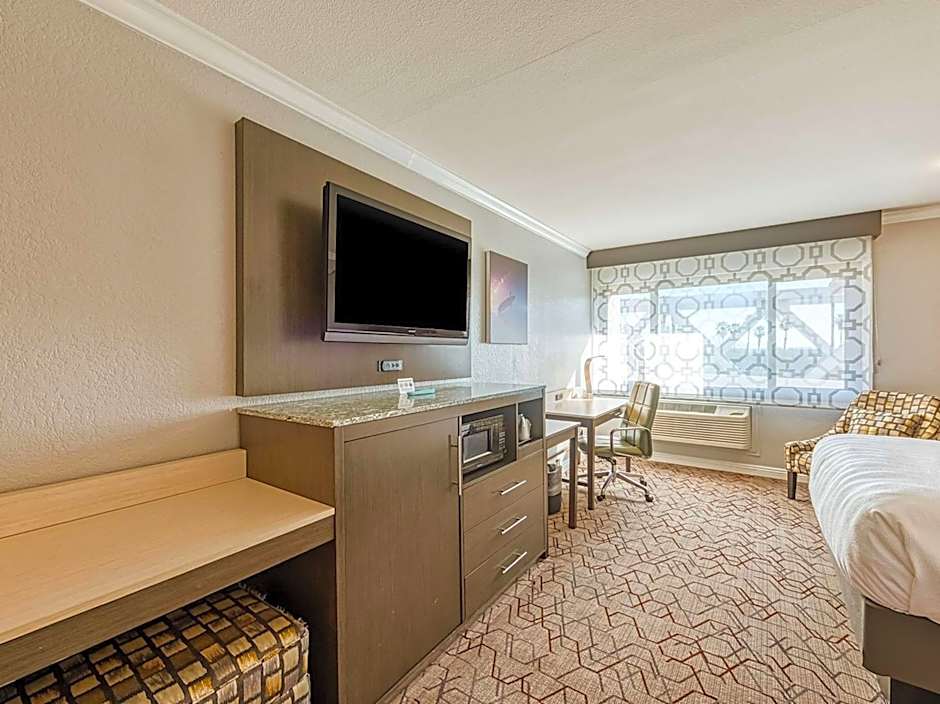 Amanzi Hotel, Ascend Hotel Collection