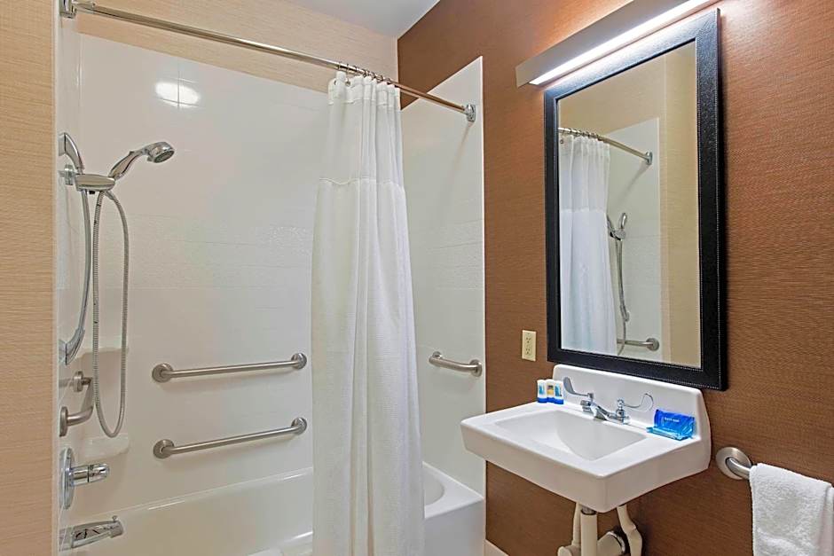 Fairfield Inn & Suites by Marriott Bloomington