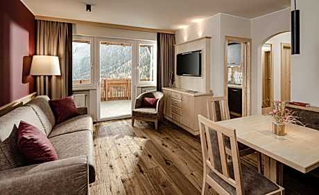 Family Suite with Kitchenette