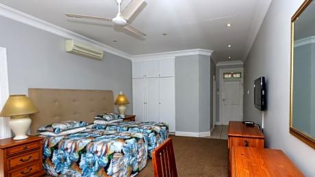 Classic Twin Room