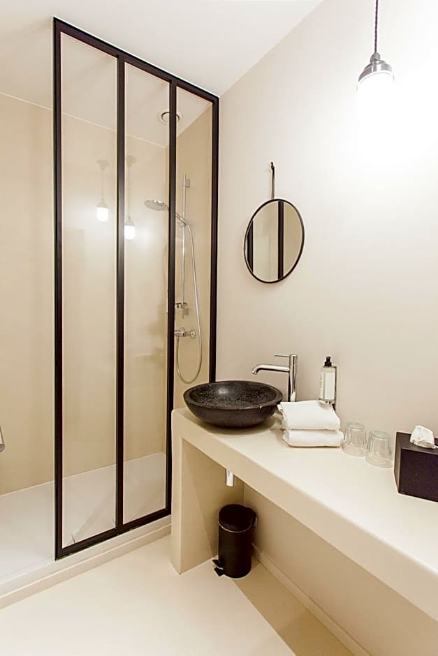 Latroupe Hotel Jardin Secret