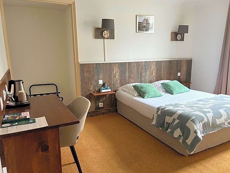 Logis Hôtel du Commerce