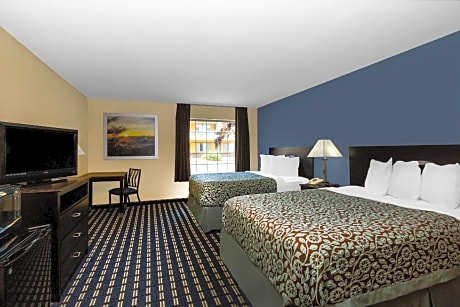 2 Queen Beds Non-Smoking