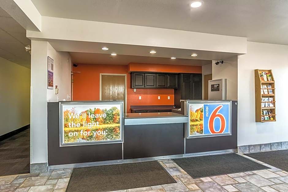 Motel 6-Barkeyville, PA