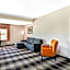 La Quinta Inn & Suites by Wyndham Oklahoma City Airport