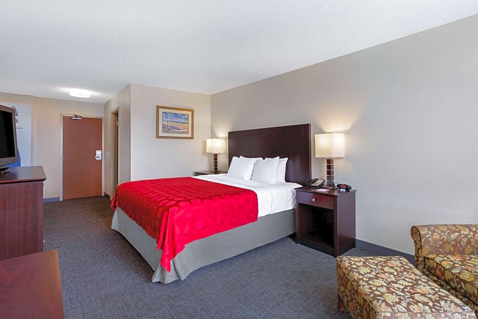 Ramada by Wyndham West Palm Beach Airport