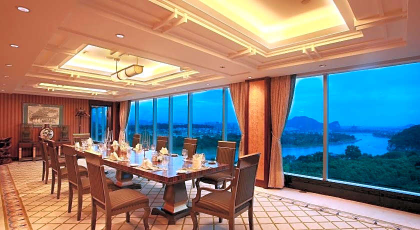 Lijiang Waterfall Hotel