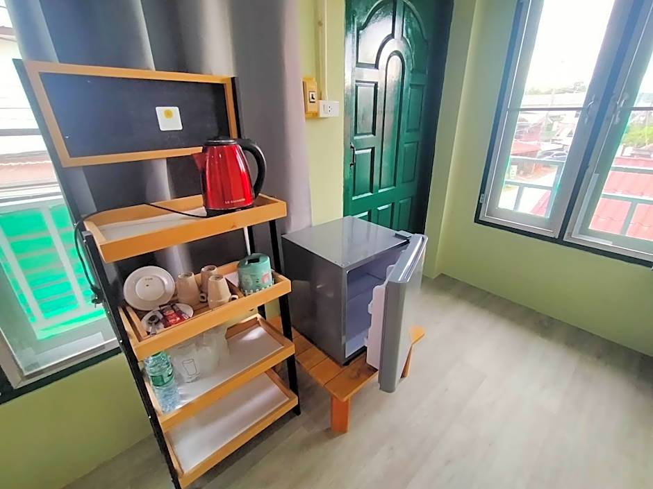 Tonkong Guesthouse & Restaurant