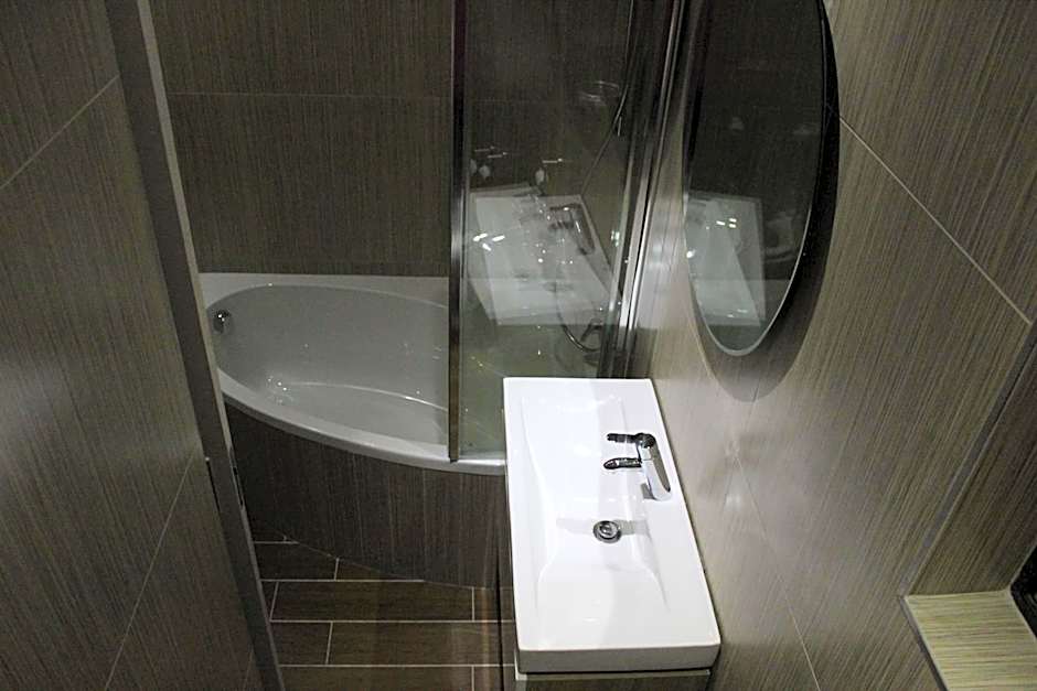 Travel Lodge