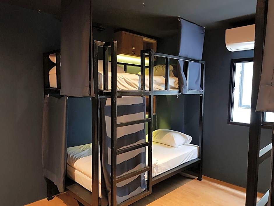 Borbaboom Phuket Poshtel & Hostel