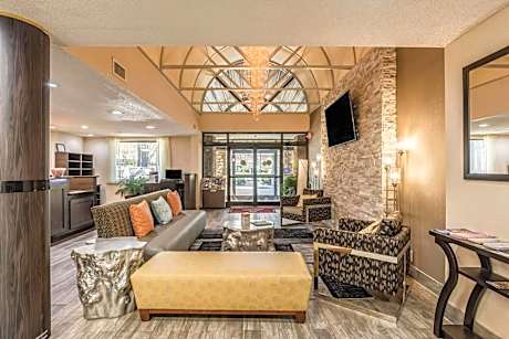 Lake Norman Inn and Suites