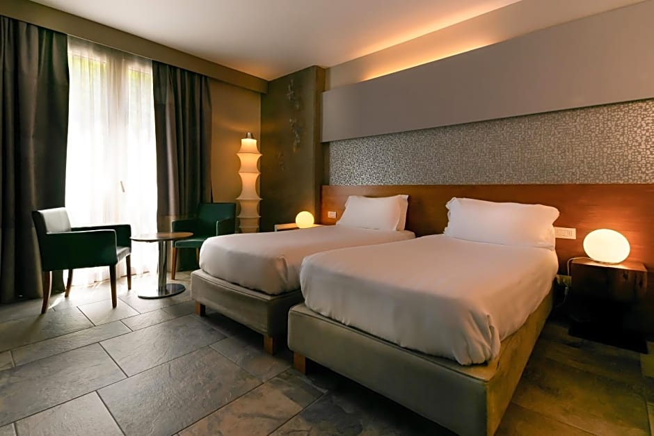 Admiral Park Hotel