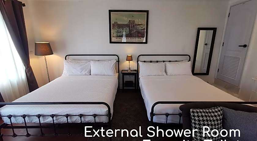 Double Bed Hotel