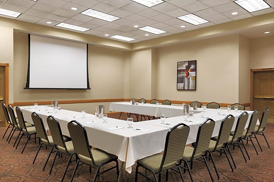 Country Inn & Suites by Radisson, Mankato Hotel and Conference Center, MN