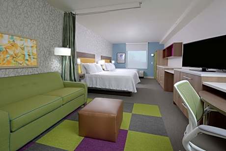Queen Studio with Two Queen Beds - Non-Smoking