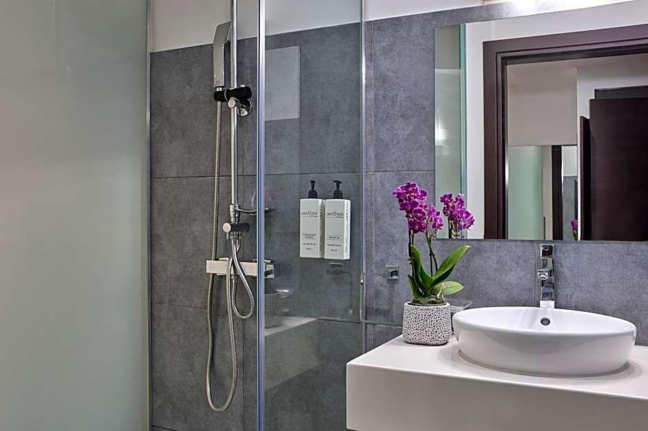 Breeze Boutique Athens