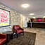 Red Roof PLUS & Suites Opelika