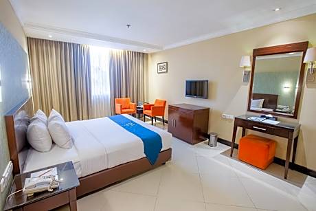 Silver Executive Room with King Bed