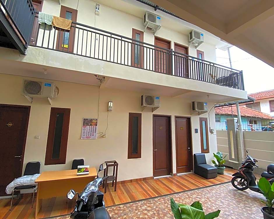 Jatiwinangun Homestay near GOR Satria Purwoketo Mitra RedDoorz