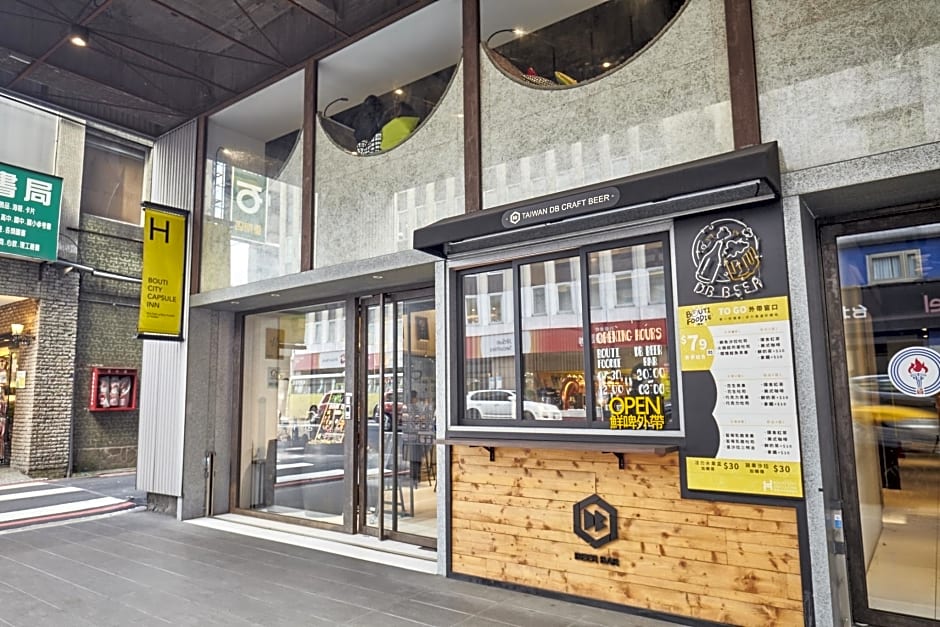 Bouti City Capsule Inn