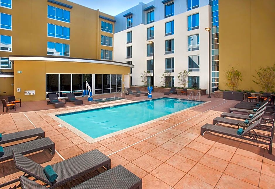 Hilton Garden Inn Burbank Downtown, CA