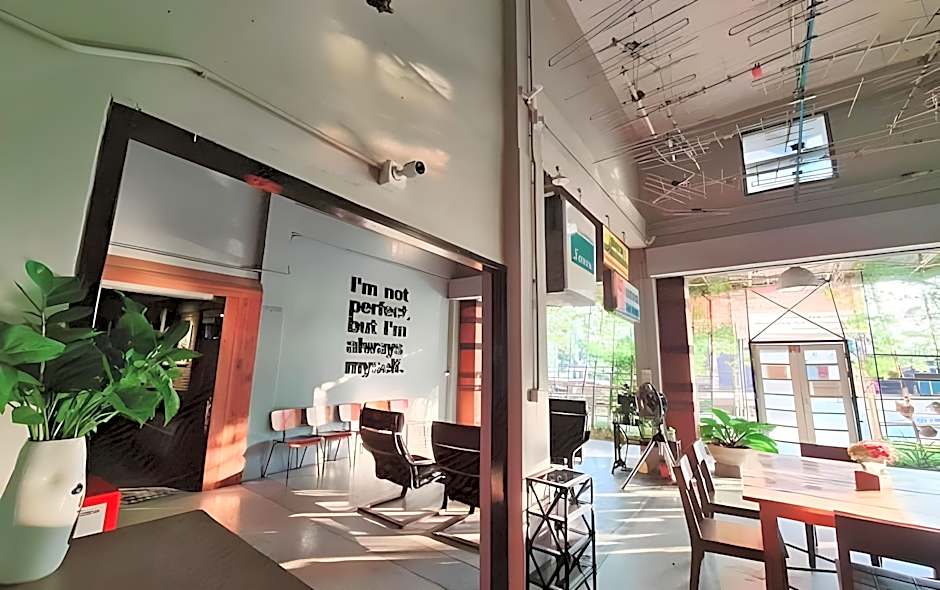 The 8 Factory Hotel Phitsanulok