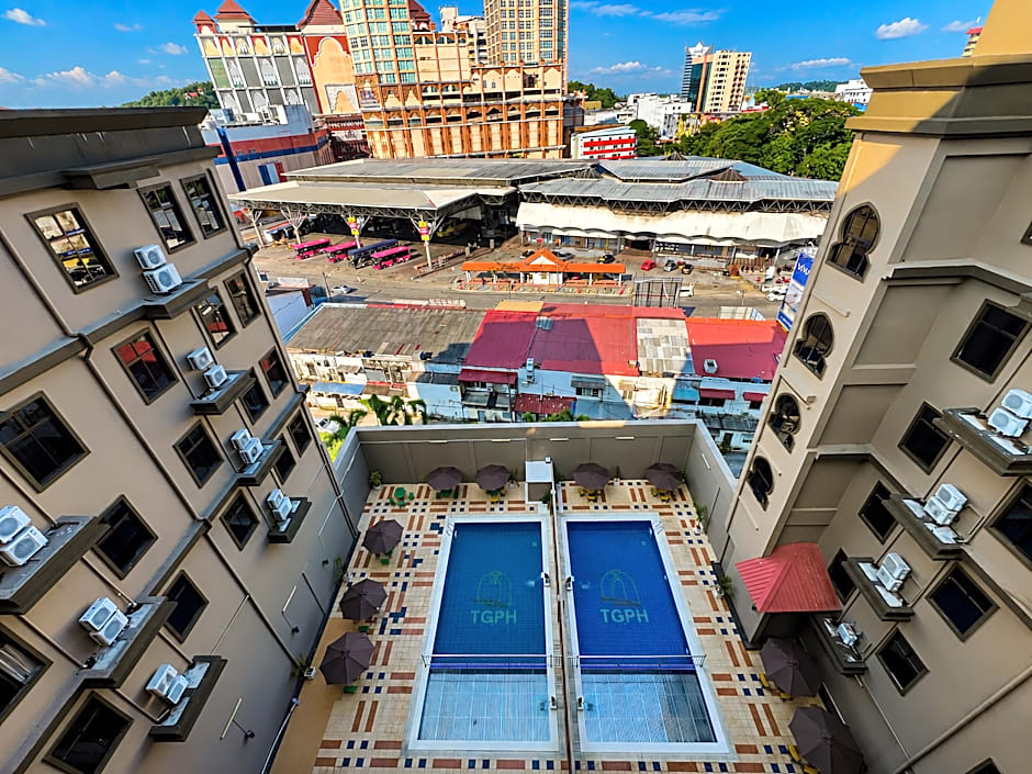 The Grand Puteri Hotel