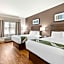 Quality Inn Fayetteville Near Historic Downtown Square